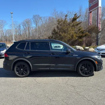Another view of 2022 Volkswagen Tiguan 2.0T SE R-Line Black for sale in Indianapolis, IN at Indy Auto Man - Indianapolis