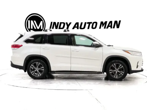 Photos of 2018 Toyota Highlander LE Plus for sale in Indianapolis, IN at Indy Auto Man - Indianapolis