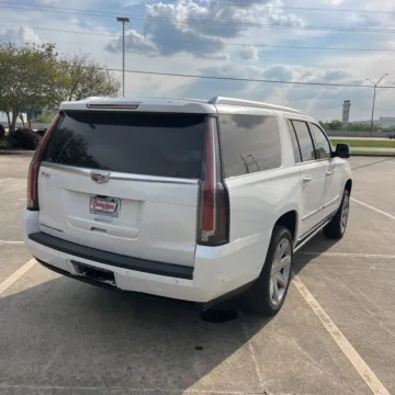 More photos of 2018 Cadillac Escalade ESV Premium at Indy Auto Man - Indianapolis, IN
