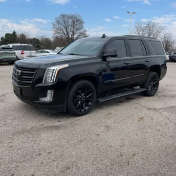 Another view of 2019 Cadillac Escalade Platinum Edition for sale in Indianapolis, IN at Indy Auto Man - Indianapolis