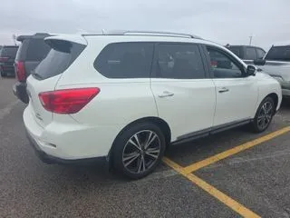 More photos of 2019 Nissan Pathfinder Platinum at Indy Auto Man - Indianapolis, IN