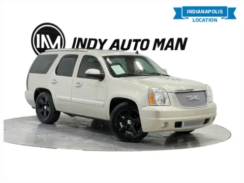 Silver 2013 GMC Yukon Denali for sale in Indianapolis, IN