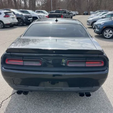 More photos of 2016 Dodge Challenger SRT 392 at Indy Auto Man - Indianapolis, IN