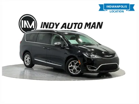 Black 2019 Chrysler Pacifica Limited for sale in Indianapolis, IN