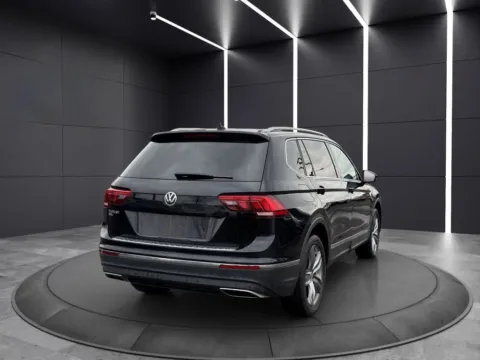 Another view of 2021 Volkswagen Tiguan 2.0T SEL for sale in Indianapolis, IN at Indy Auto Man - Indianapolis
