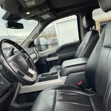 More photos of 2021 Ford F-250SD Lariat at Indy Auto Man - Indianapolis, IN