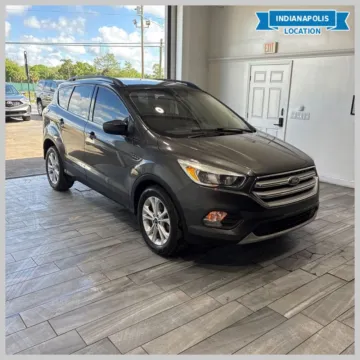Gray 2018 Ford Escape SE for sale in Indianapolis, IN
