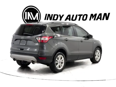 More photos of 2018 Ford Escape SE at Indy Auto Man - Indianapolis, IN