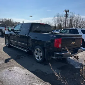 More photos of 2017 Chevrolet Silverado 1500 LTZ 1LZ at Indy Auto Man - Indianapolis, IN