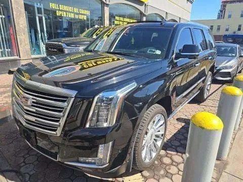 Photos of 2018 Cadillac Escalade Platinum Edition for sale in Indianapolis, IN at Indy Auto Man - Indianapolis