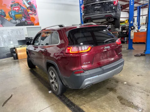 More photos of 2020 Jeep Cherokee Limited at Indy Auto Man - Indianapolis, IN