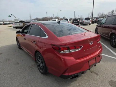More photos of 2019 Hyundai Sonata Limited at Indy Auto Man - Indianapolis, IN