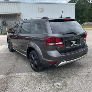 More photos of 2020 Dodge Journey Crossroad at Indy Auto Man - Indianapolis, IN