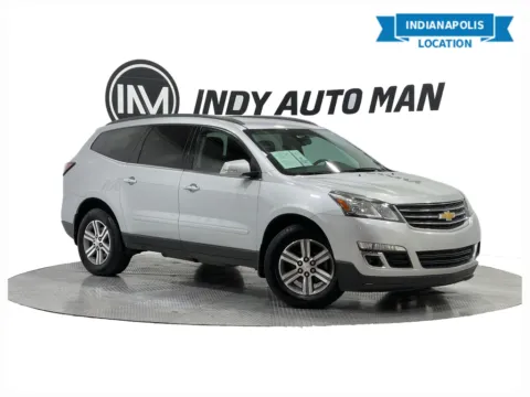 Silver 2017 Chevrolet Traverse LT 1LT for sale in Indianapolis, IN