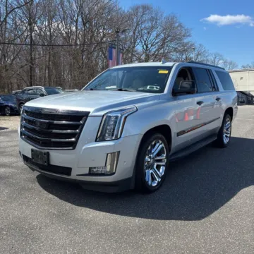 Photos of 2017 Cadillac Escalade ESV Luxury for sale in Indianapolis, IN at Indy Auto Man - Indianapolis