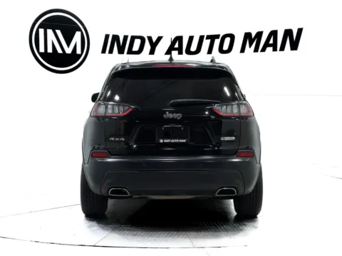 More photos of 2019 Jeep Cherokee Latitude Plus at Indy Auto Man - Indianapolis, IN