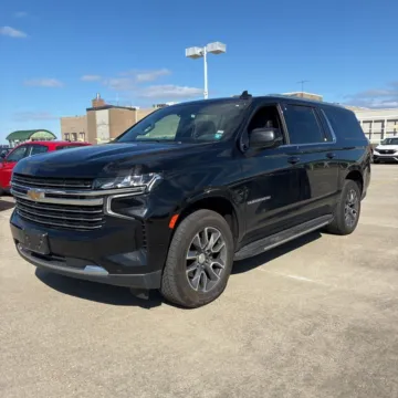 Another view of 2021 Chevrolet Suburban LT for sale in Indianapolis, IN at Indy Auto Man - Indianapolis