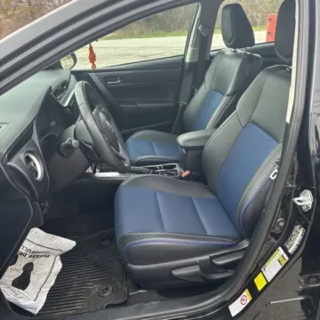 More photos of 2017 Toyota Corolla SE at Indy Auto Man - Indianapolis, IN