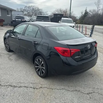 More photos of 2017 Toyota Corolla SE at Indy Auto Man - Indianapolis, IN