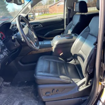 More photos of 2016 GMC Yukon Denali at Indy Auto Man - Indianapolis, IN