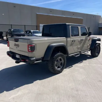 More photos of 2020 Jeep Gladiator Rubicon at Indy Auto Man - Indianapolis, IN