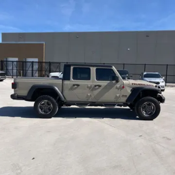 Another view of 2020 Jeep Gladiator Rubicon for sale in Indianapolis, IN at Indy Auto Man - Indianapolis