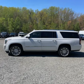 More photos of 2018 Cadillac Escalade ESV Platinum Edition at Indy Auto Man - Indianapolis, IN