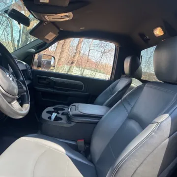 More photos of 2021 Ram 2500 Tradesman at Indy Auto Man - Indianapolis, IN