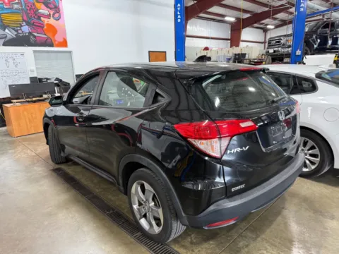 More photos of 2017 Honda HR-V LX at Indy Auto Man - Indianapolis, IN