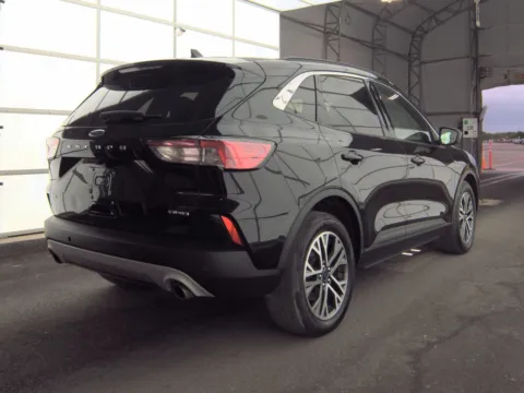 More photos of 2020 Ford Escape SEL at Indy Auto Man - Indianapolis, IN