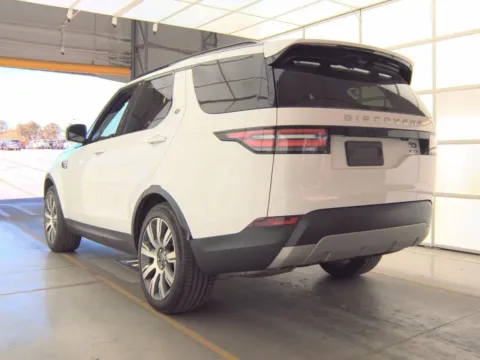 More photos of 2018 Land Rover Discovery HSE Luxury at Indy Auto Man - Indianapolis, IN