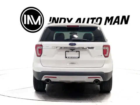 More photos of 2016 Ford Explorer XLT at Indy Auto Man - Indianapolis, IN