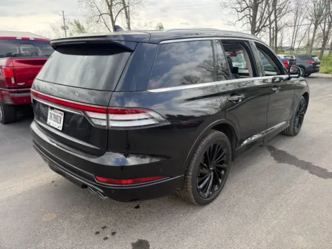Another view of 2021 Lincoln Aviator Reserve for sale in Indianapolis, IN at Indy Auto Man - Indianapolis