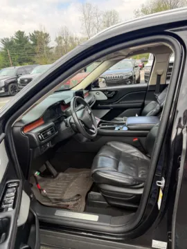 More photos of 2021 Lincoln Aviator Reserve at Indy Auto Man - Indianapolis, IN