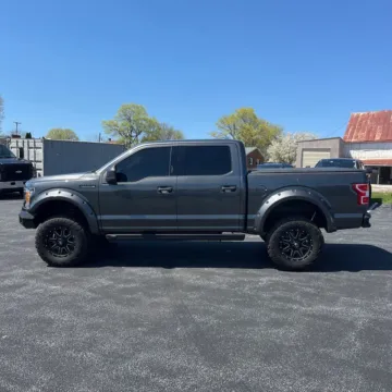 More photos of 2020 Ford F-150 XLT at Indy Auto Man - Indianapolis, IN