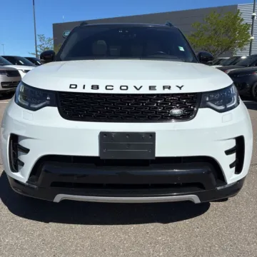 Photos of 2020 Land Rover Discovery Landmark Edition for sale in Indianapolis, IN at Indy Auto Man - Indianapolis