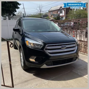 Black 2018 Ford Escape SEL for sale in Indianapolis, IN