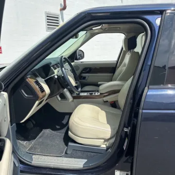 More photos of 2019 Land Rover Range Rover 5.0L V8 Supercharged at Indy Auto Man - Indianapolis, IN