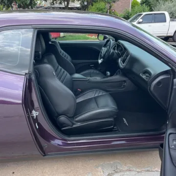 More photos of 2022 Dodge Challenger SRT Hellcat at Indy Auto Man - Indianapolis, IN