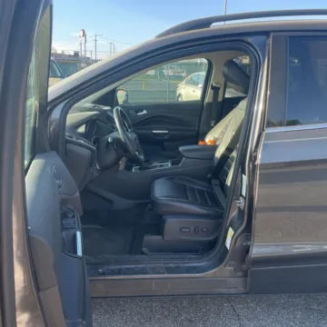 More photos of 2018 Ford Escape SEL at Indy Auto Man - Indianapolis, IN