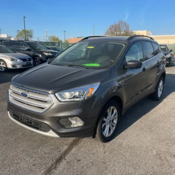 Photos of 2018 Ford Escape SEL for sale in Indianapolis, IN at Indy Auto Man - Indianapolis