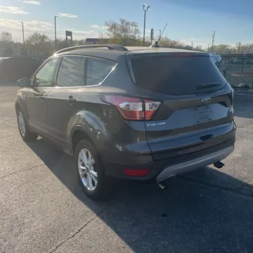 More photos of 2018 Ford Escape SEL at Indy Auto Man - Indianapolis, IN