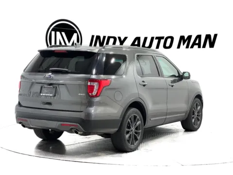 More photos of 2017 Ford Explorer XLT at Indy Auto Man - Indianapolis, IN