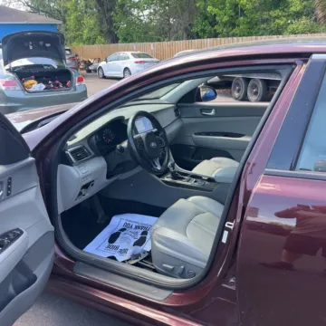 More photos of 2017 Kia Optima EX at Indy Auto Man - Indianapolis, IN