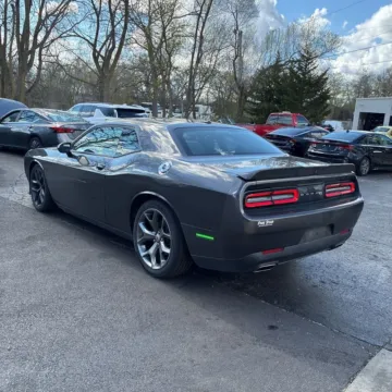 More photos of 2022 Dodge Challenger GT at Indy Auto Man - Indianapolis, IN
