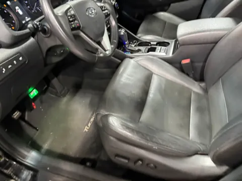 More photos of 2017 Hyundai Tucson Limited at Indy Auto Man - Indianapolis, IN