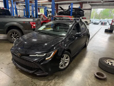 Photos of 2020 Toyota Corolla Hatchback SE for sale in Indianapolis, IN at Indy Auto Man - Indianapolis