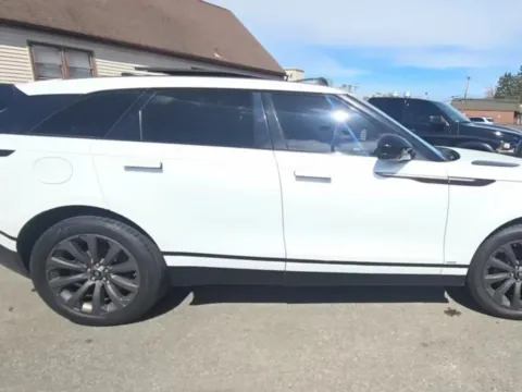Another view of 2019 Land Rover Range Rover Velar SE R-Dynamic for sale in Indianapolis, IN at Indy Auto Man - Indianapolis
