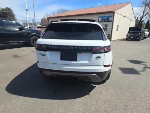More photos of 2019 Land Rover Range Rover Velar SE R-Dynamic at Indy Auto Man - Indianapolis, IN