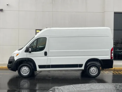 More photos of 2023 Ram ProMaster 2500 High Roof at Indy Auto Man - Indianapolis, IN
